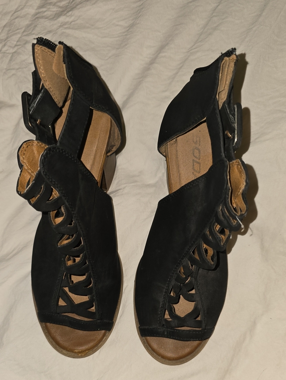 Black Cutout Peep-Toe Women's Sandals - Unbranded